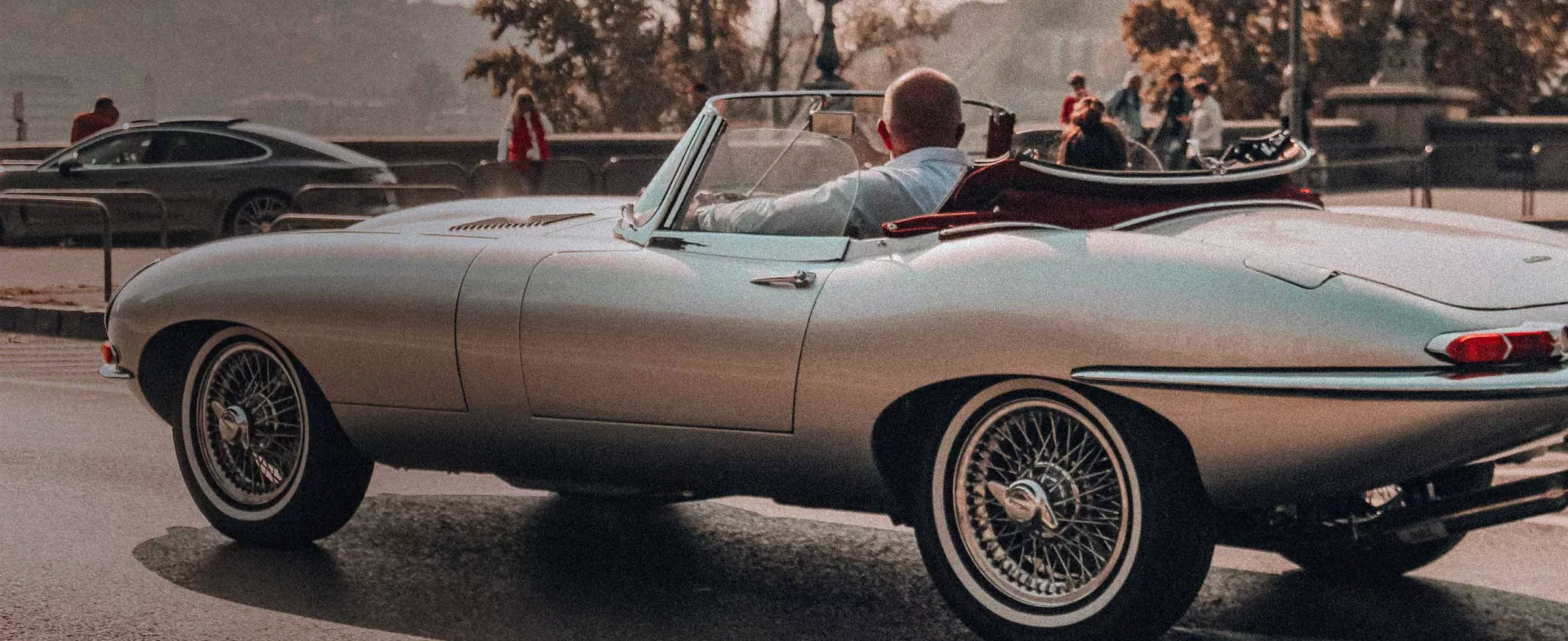 carrosserie et mécanique de véhicules anciens