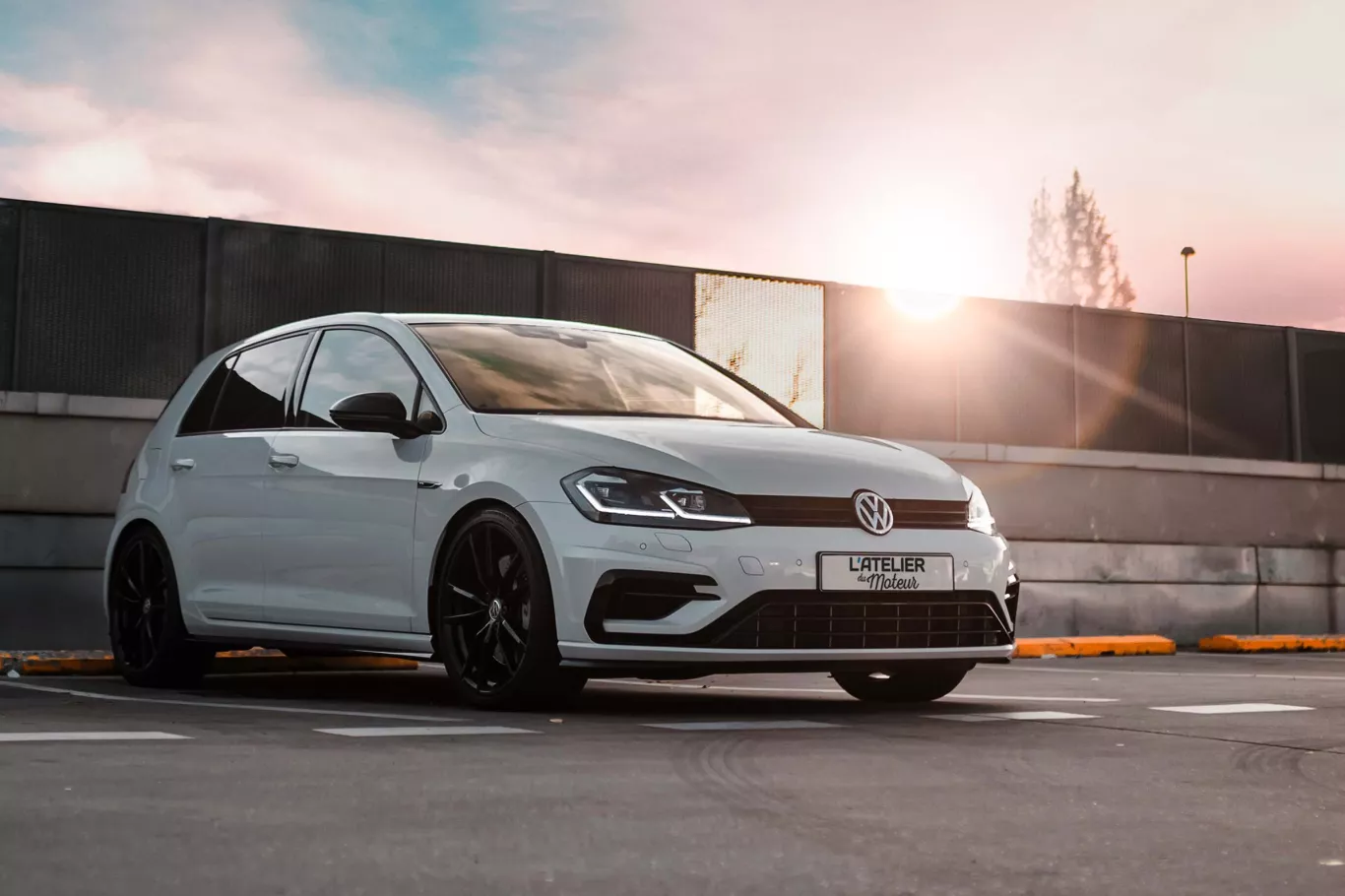 Vente de v&eacute;hicules neufs et d'occasion