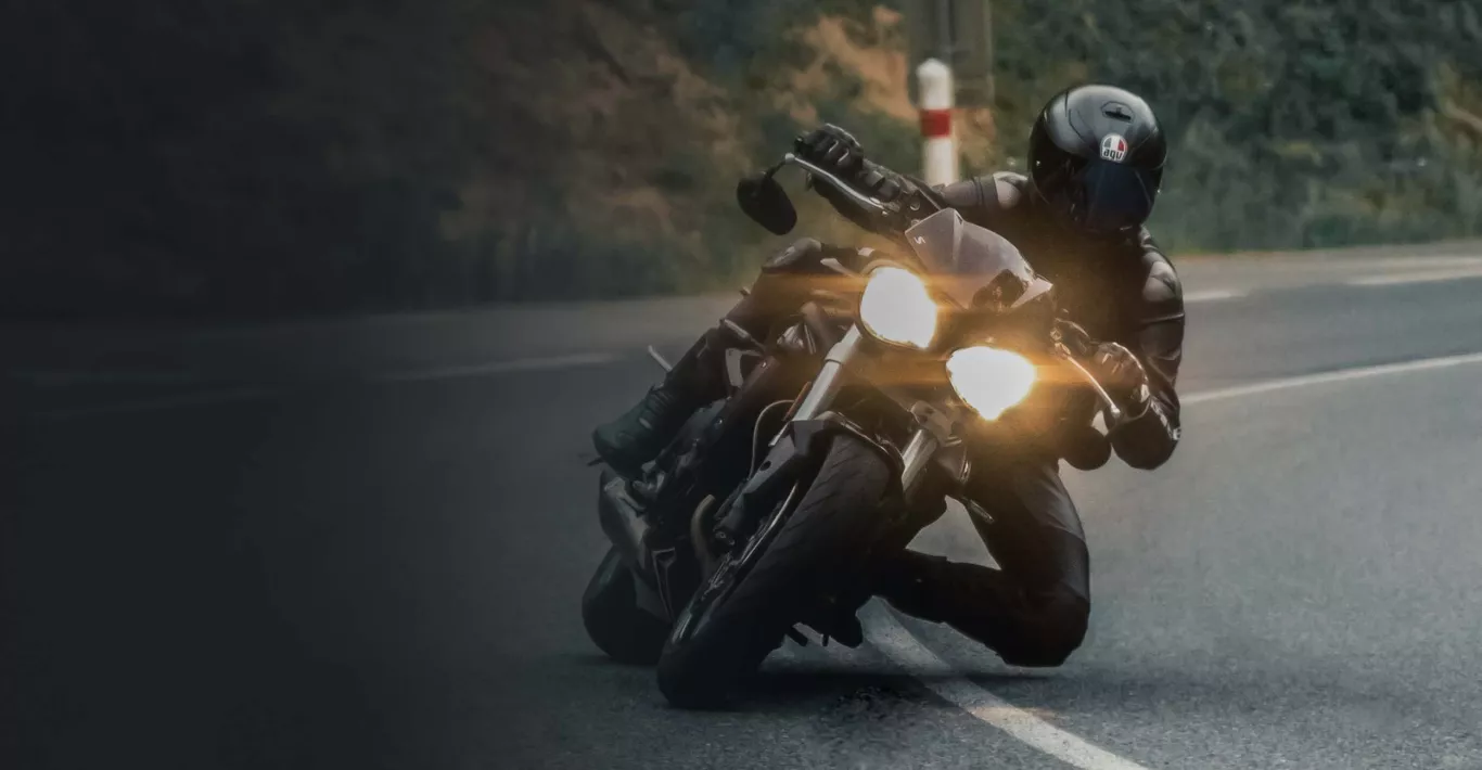 carrosserie et m&eacute;canique sur 2 roues